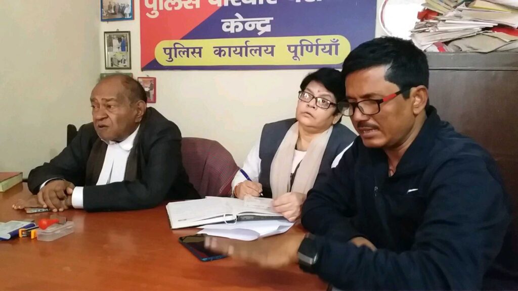 "লাগিলে স্বামীকেই বাদ দিম কিন্তু ফেচবুক-ইনষ্টাগ্ৰাম এৰিব নোৱাৰোঁ!" "লাগিলে স্বামীকেই বাদ দিম কিন্তু ফেচবুক-ইনষ্টাগ্ৰাম এৰিব নোৱাৰোঁ!"