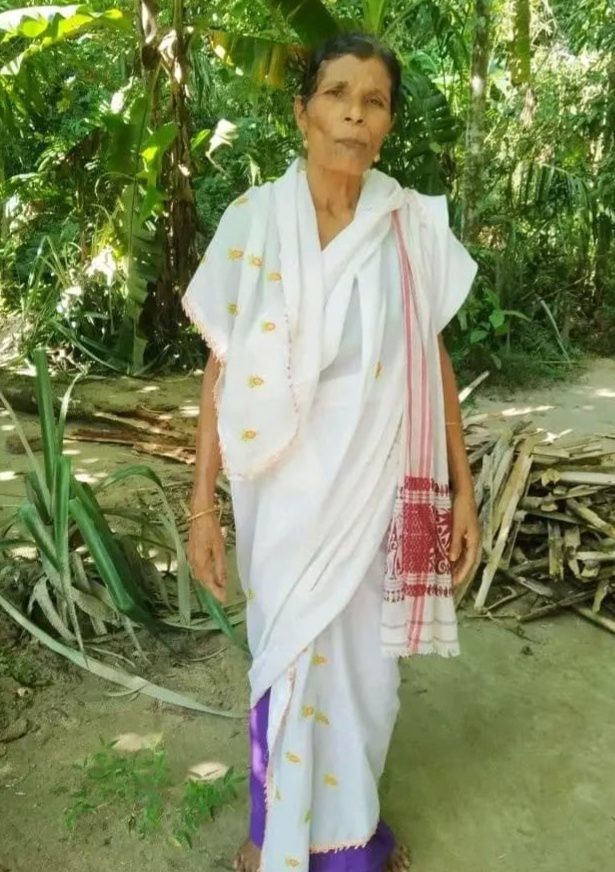 ফুলেশ্বৰী দত্তৰ বন্যপ্ৰাণীৰ প্ৰেম আৰু সাহসক শত কোটি প্ৰণাম...