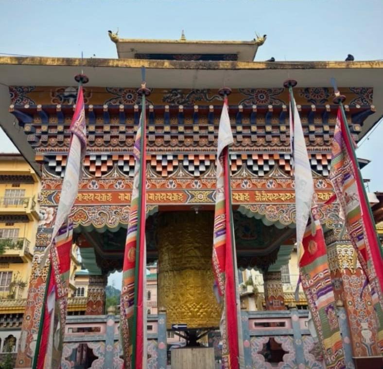 বিদেশত এভূমুকি বিদেশত এভূমুকি