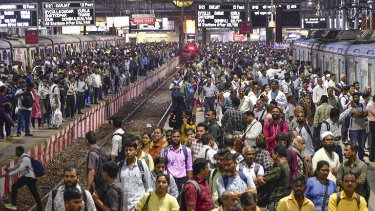 Mumbai Rail Chaos: 2 killed near Sandhurst Road amid rush hour strike over engineers' FIR